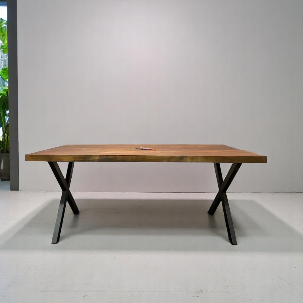 Reclaimed Solid Pine Wood Table