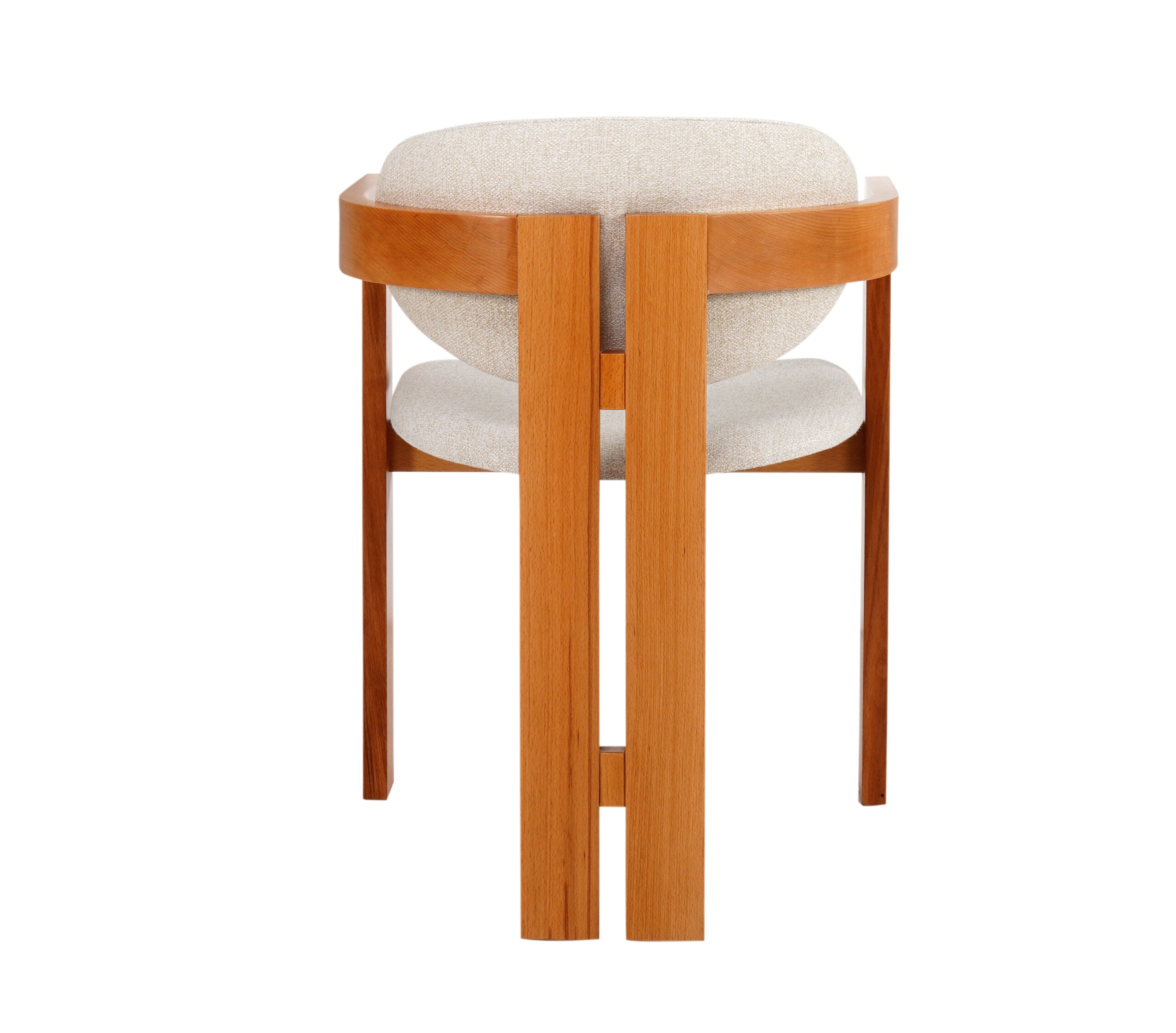 Comfortable Natural Dining Chair with Curved Design and Bouclé Upholstery