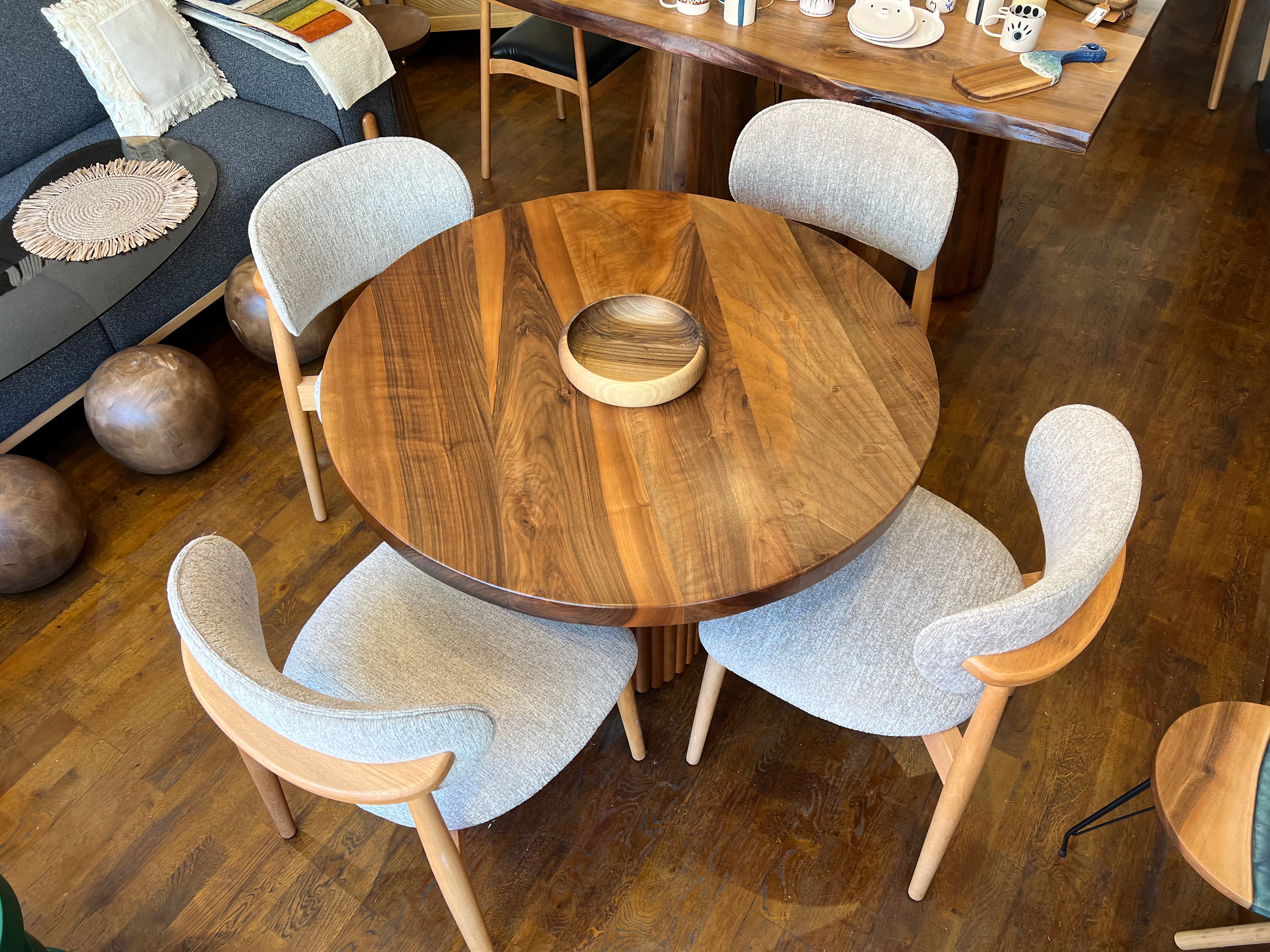 Round Walnut Dining Table / 4 Seater & 6 Seater Dining Table