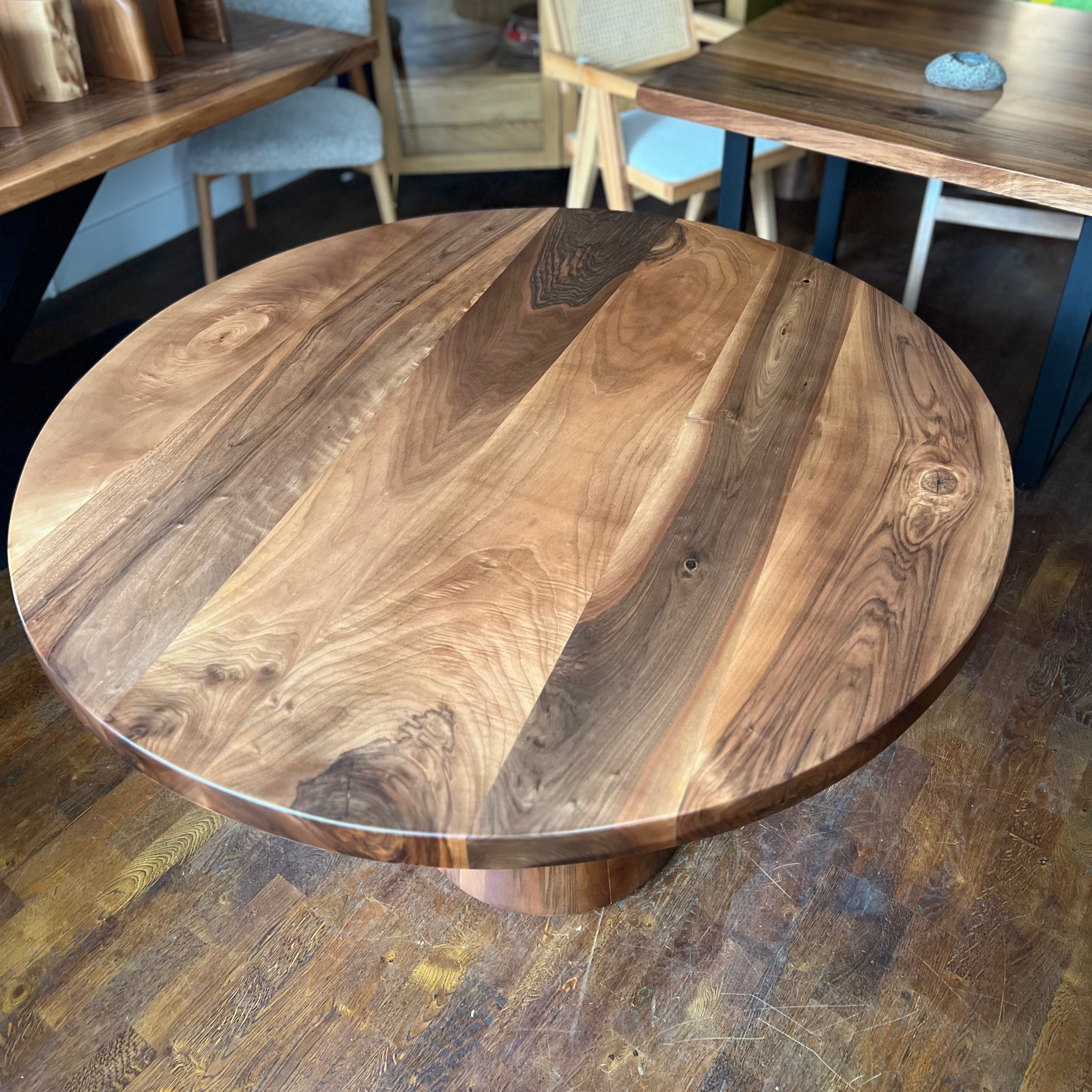 Round Walnut Dining Table / 4 Seater & 6 Seater Dining Table