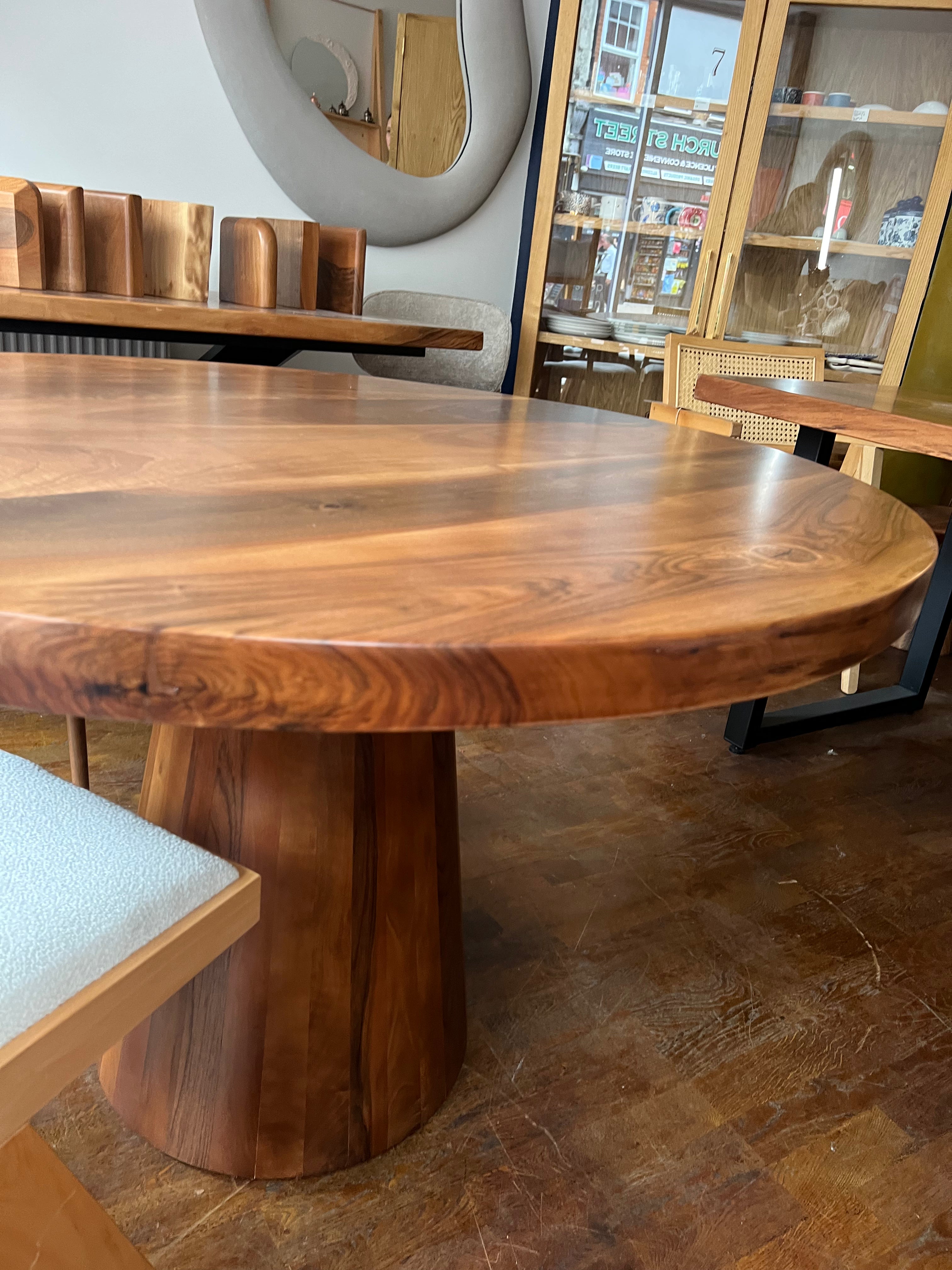 Round Walnut Dining Table / 4 Seater & 6 Seater Dining Table