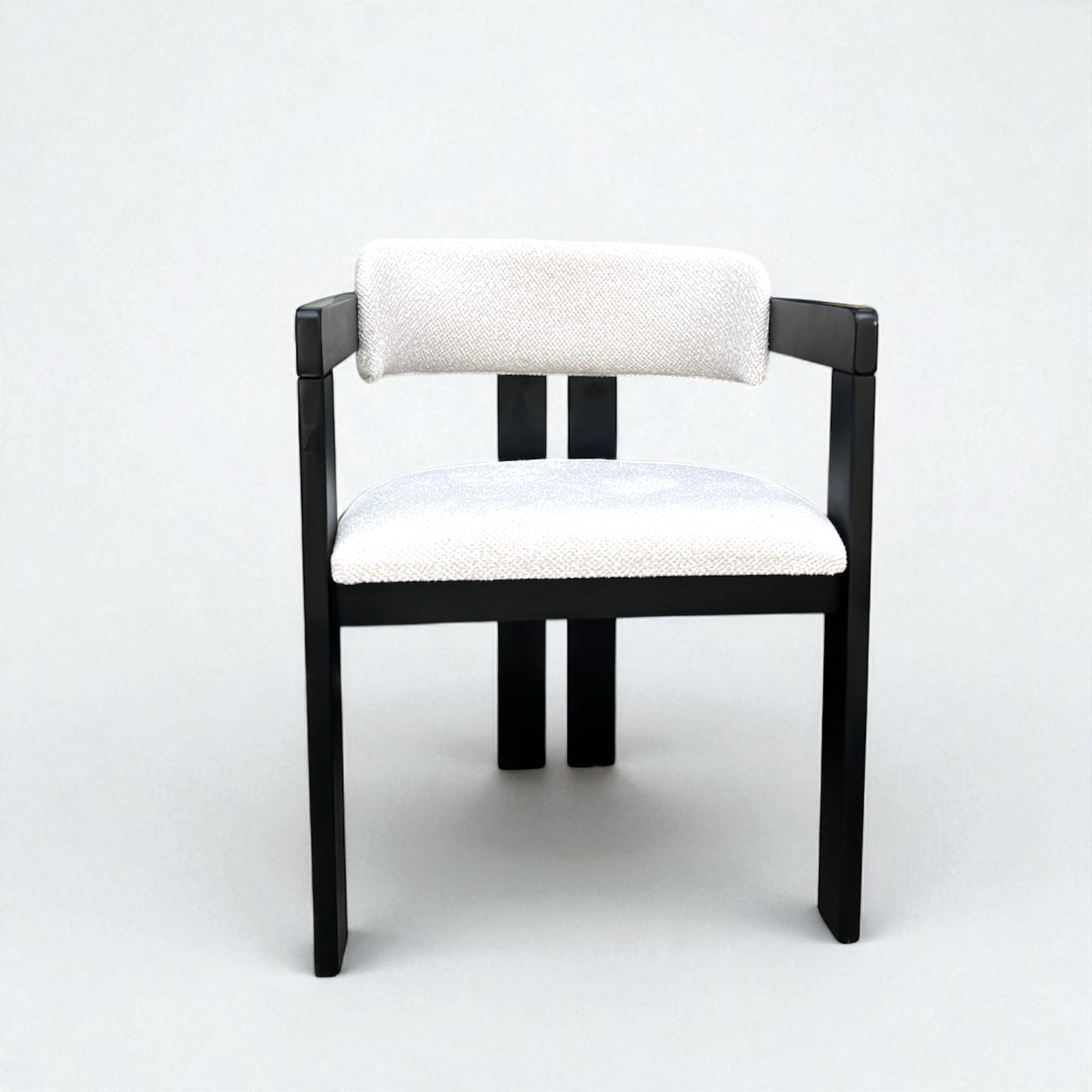 Comfortable Black Dining Chair with Curved Design