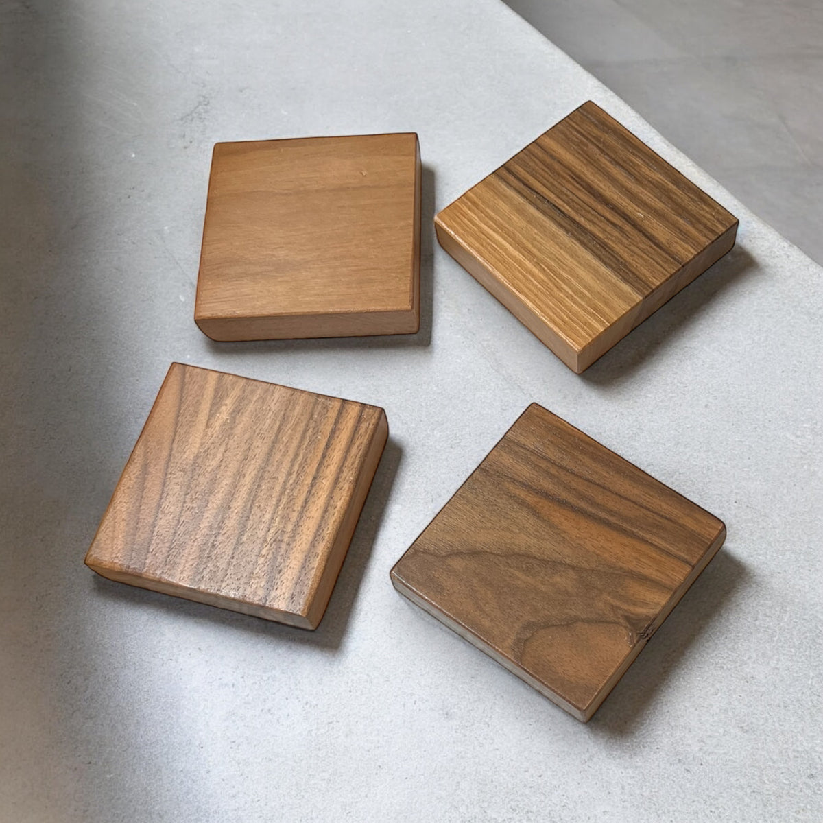 Walnut Top Sample (10*10 cm)